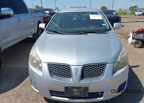 2010 Pontiac Vibe z USA, uszkodzony, nr VIN 5Y2SP6E09AZ419137